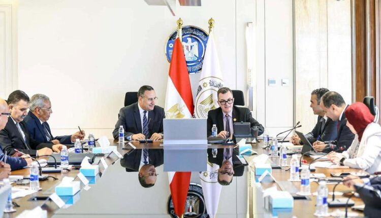 وزيرا التخطيط والتعليم العالي يبحثان إطلاق خارطة طريق لدعم الشركات الناشئة