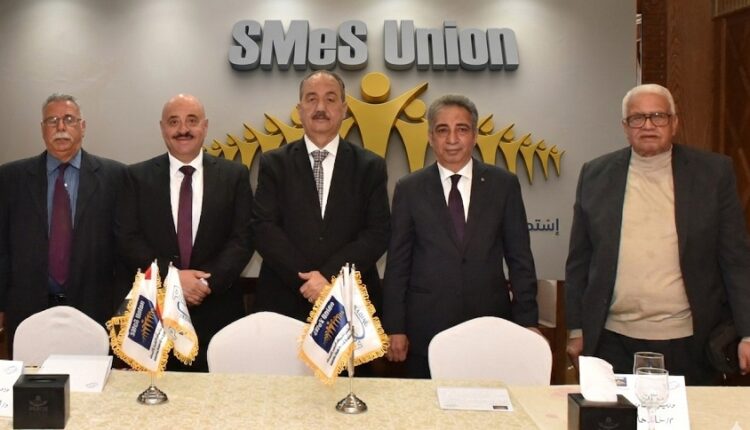 اتحاد مستثمري المشروعات يبحث تحديات الصناعة بالصعيد ويطالب بتطبيق اللامركزية الذكية