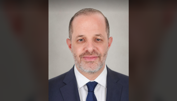 الإمارات دبي الوطني مصر يعين أحمد شديد مستشارًا عامًا للشؤون القانونية