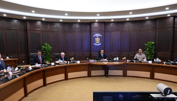 رئيس الوزراء: نعمل على زيادة المخزون الاستراتيجي من المواد البترولية ومختلف السلع