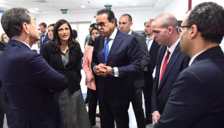 خالد عبد الغفار: 22 طنًا من المساعدات الطبية الفرنسية لدعم علاج مصابي غزة