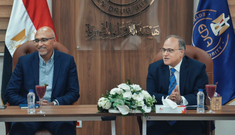 رئيس هيئة الدواء المصرية يستقبل رئيس غرفة صناعة الدواء لبحث تعزيز استقرار سوق الدواء ودعم تنافسية الصناعة الوطنية