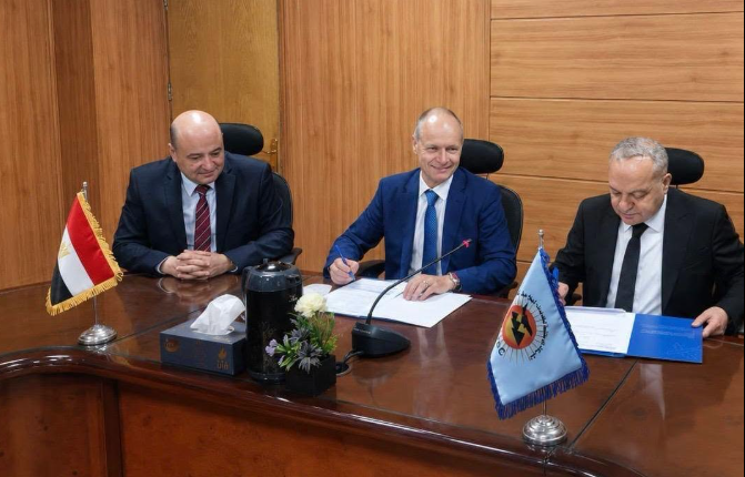 الملاحة الجوية توقع اتفاقية مع DFS الألمانية لنقل الخبرات وتدريب الكوادر