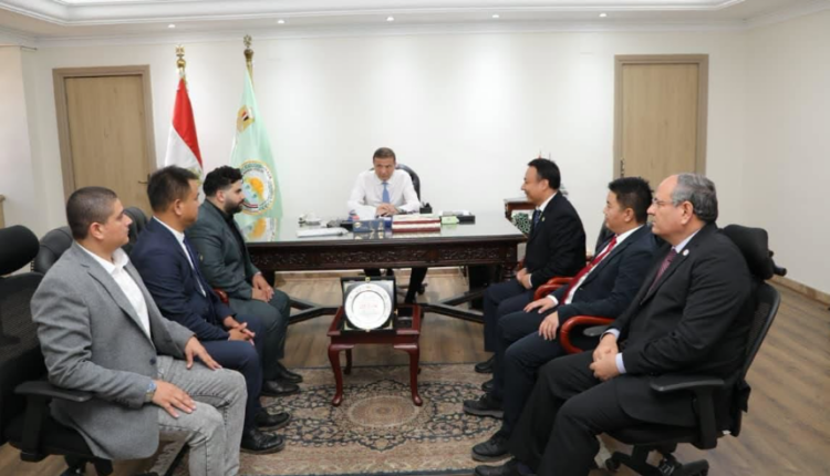 وزير الزراعة يبحث مع "نيو هوب" الصينية ضخ استثمارات جديدة في صناعة الأعلاف والأمصال البيطرية