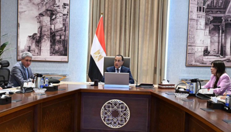 مدبولي: استمرار الحوافز لمستثمري السياحة وتعزيز جذب خطوط الطيران العالمية