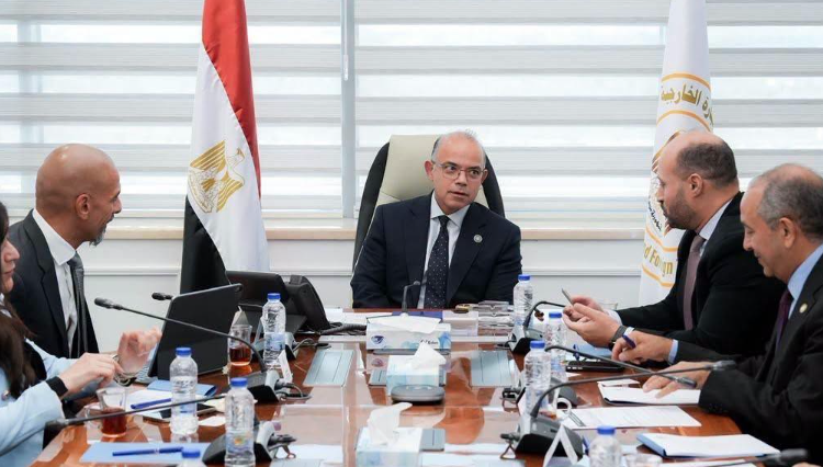 وزير الاستثمار يبحث مع قيادات أمازون مصر خطط التوسع والاستثمار