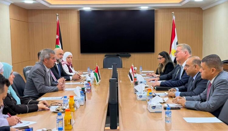 شركتان مصريتان بصدد التعاقد على تنفيذ مشروعات لتوصيل الغاز الطبيعي في الأردن