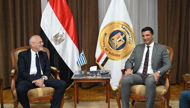 مصر واليونان تبحثان فرص تعزيز الشراكة الصناعية بين البلدين