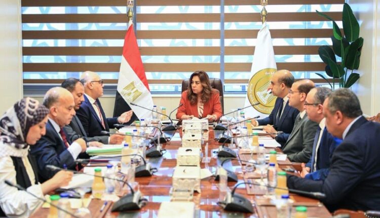 الحكومة تمنح مهلة شهر لشركة نهضة مصر لتحسين مستوى النظافة في الإسكندرية